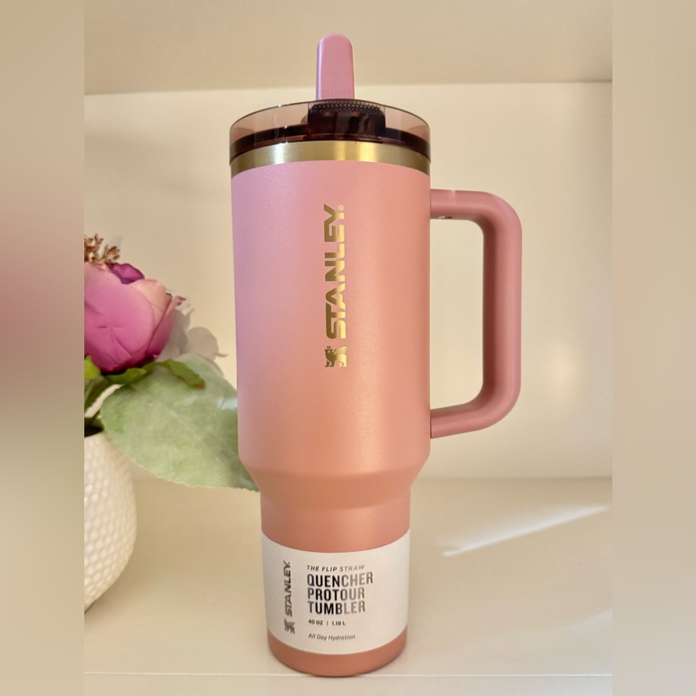 🎉LAST PIECE🎉Stanley 40oz Quencher Protour‎ Flipstraw Tumbler Antique Pink